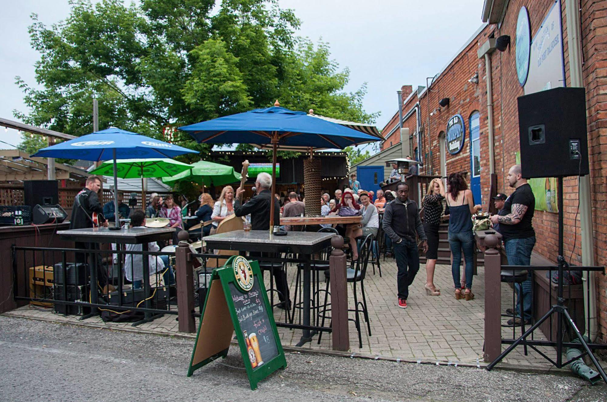 The Harbourfront Inn Saint Catharines Bagian luar foto